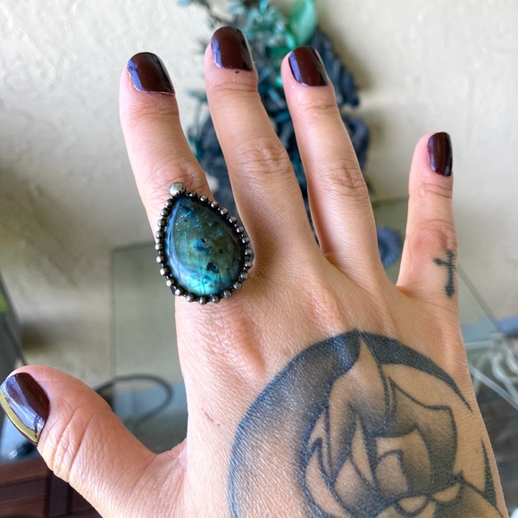 Natural Blue green iridescent flash labradorite gemstone adjustable ring - Picture 9 of 15